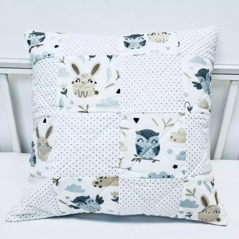 Poszewka na poduszkę patchwork 40×40 Forest Friends white