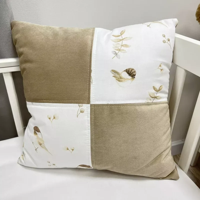 Poduszka patchwork 40×40 - Lovely Bird z velvetem cappucino