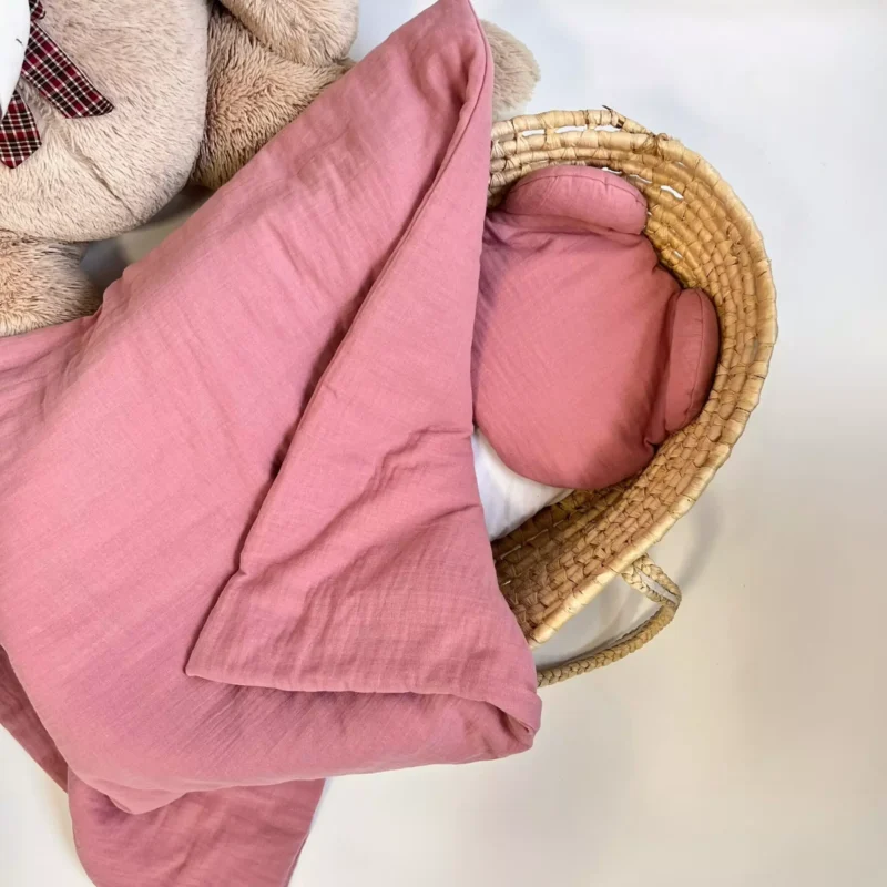 Zestaw Muślinowy pink kocyk 70×100 z poduszką Miś